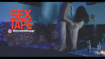 Kyawawan yar makaranta tare da saurayinta